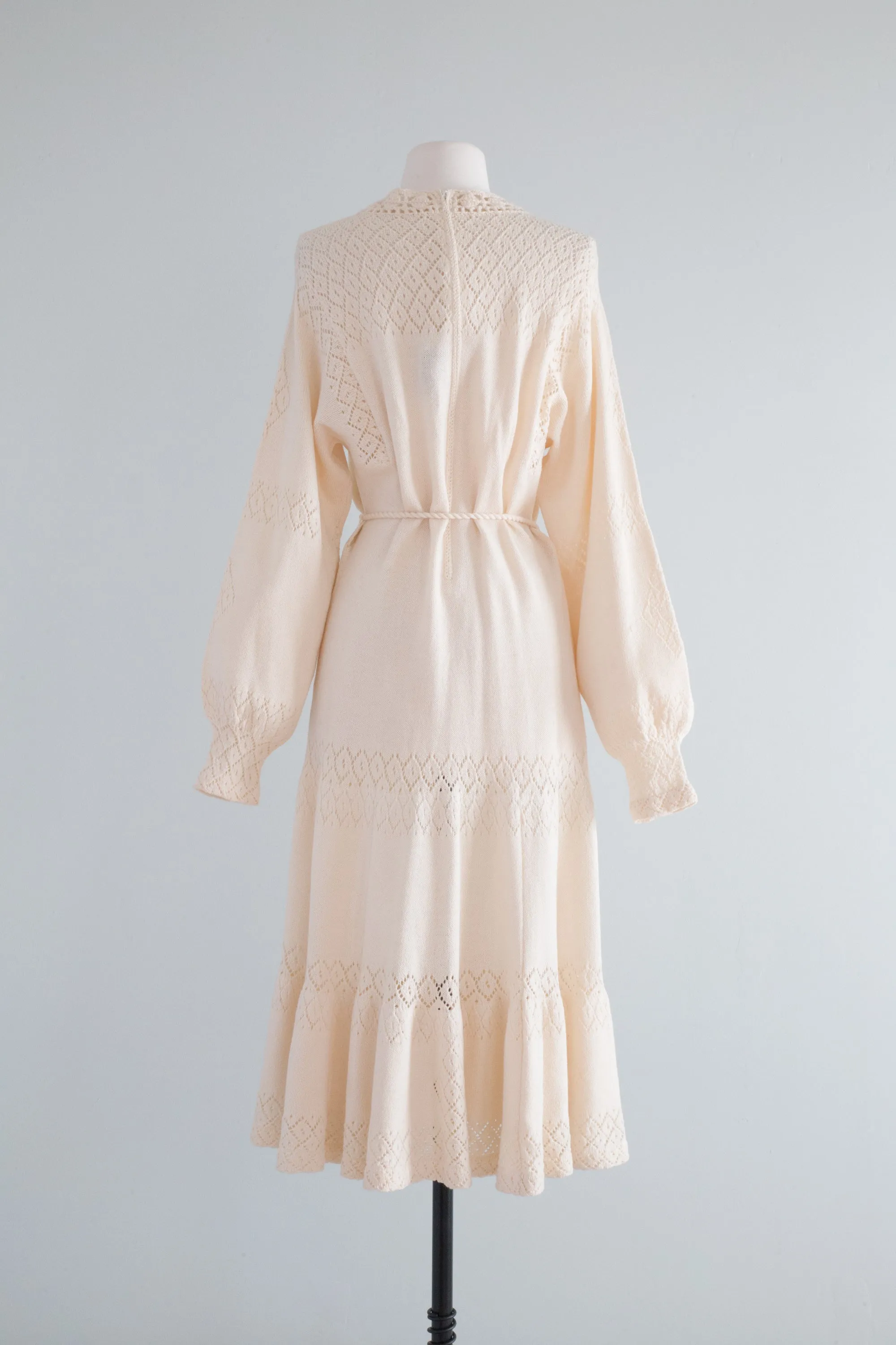 Beautiful 1970's Ivory Knit Dress With Bishop Sleeves / ML