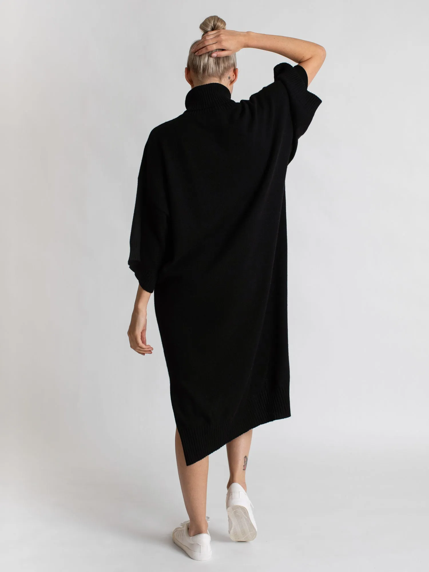 Cashmere dress "Breeze" - black