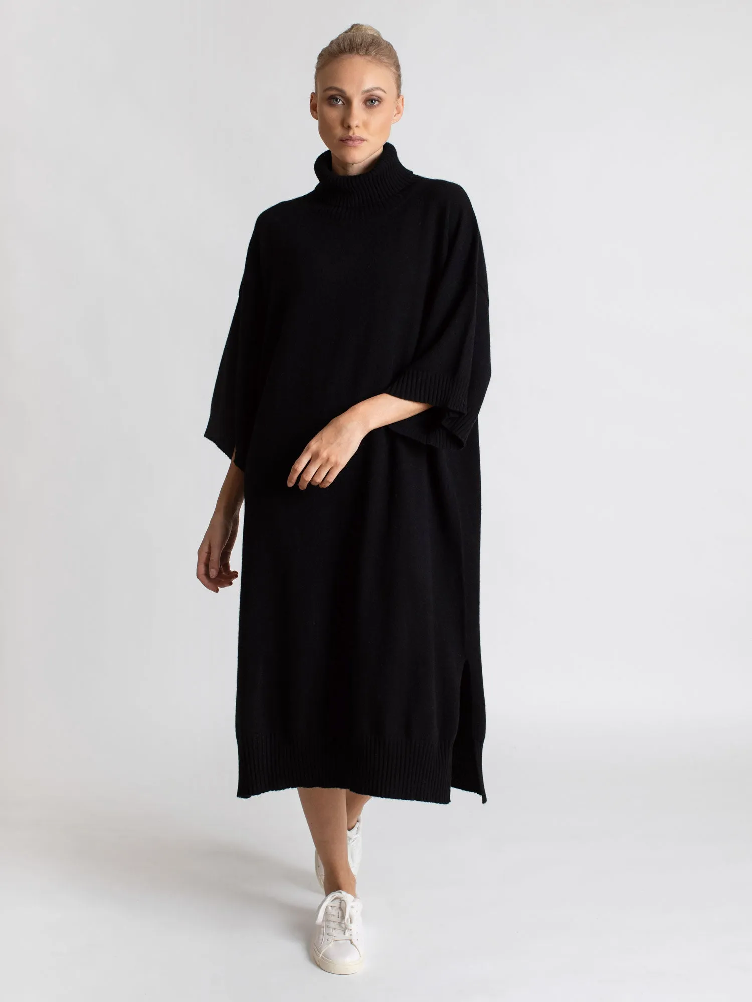 Cashmere dress "Breeze" - black