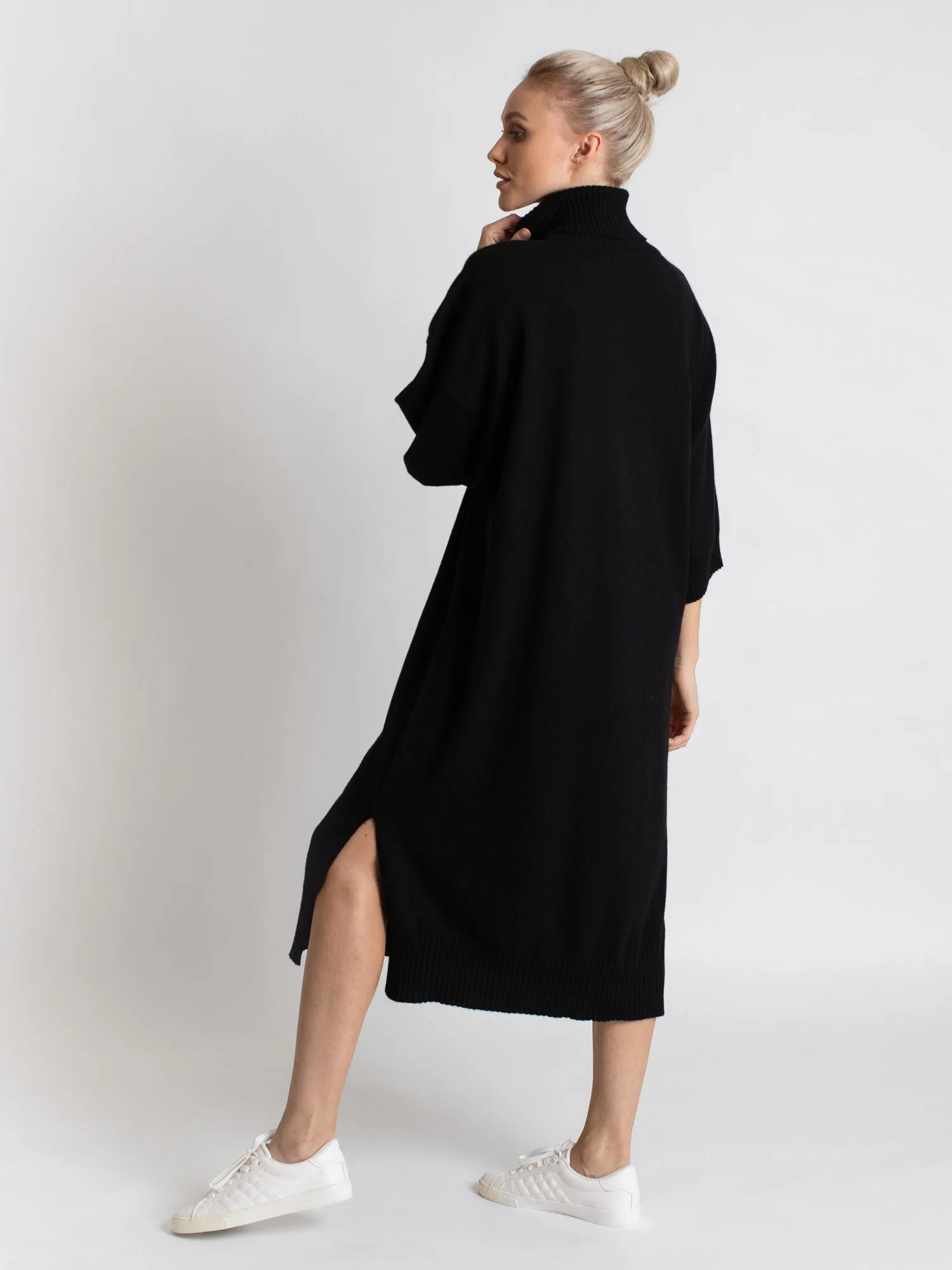 Cashmere dress "Breeze" - black