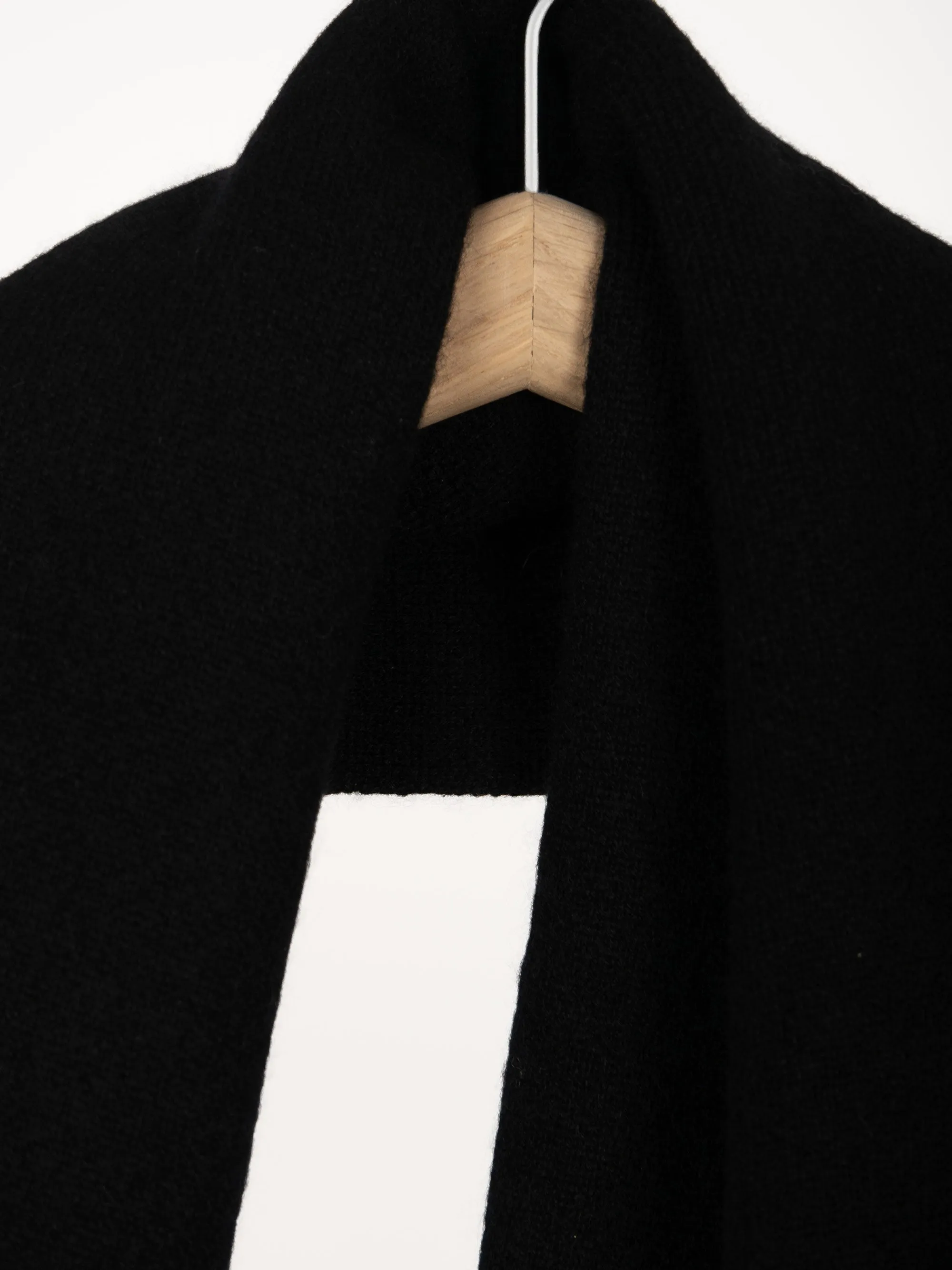 Cashmere scarf "Nobel" - black