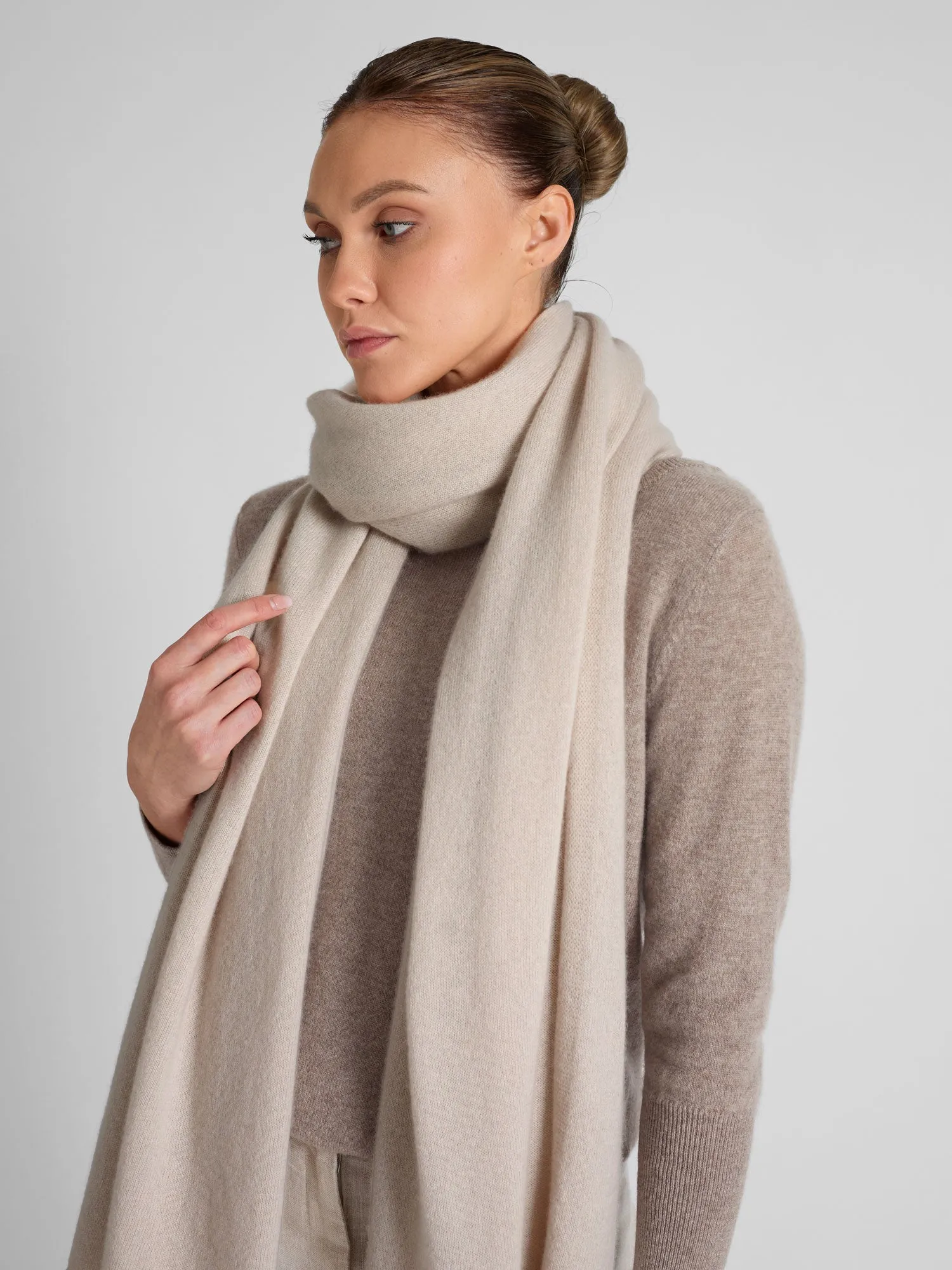 Cashmere scarf "Signature" - cream