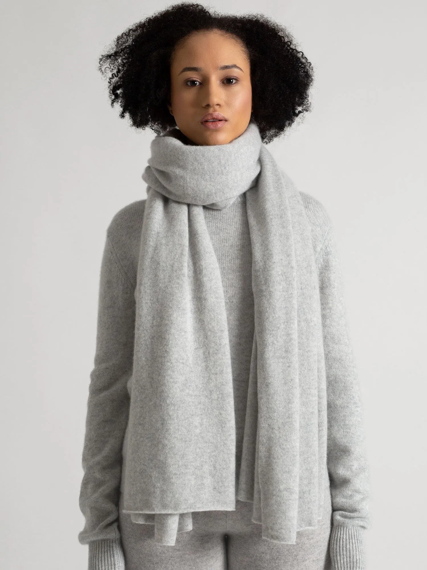 Cashmere scarf "Signature" - light grey