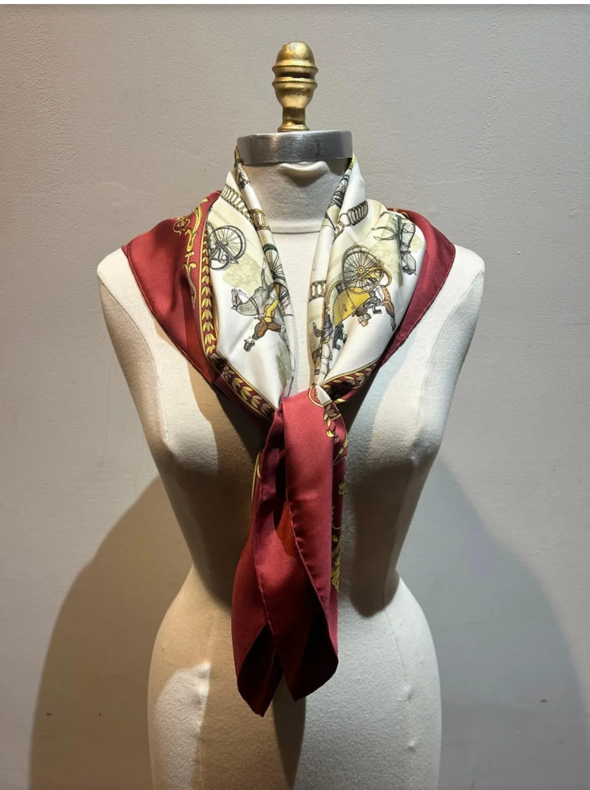 Hermes La Promenade de Longchamps Scarf in red c.1960s