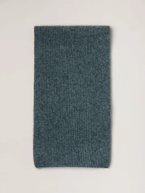 Knitted cashmere scarf