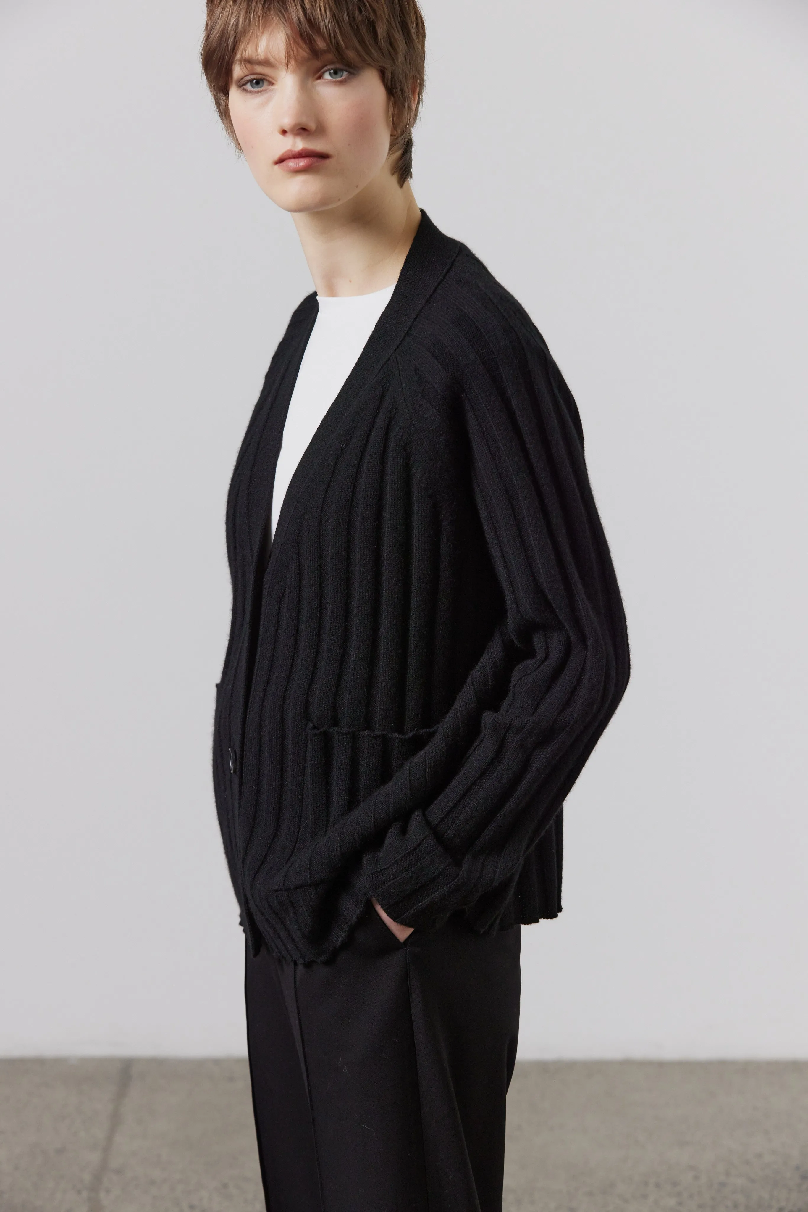 Lizzie Ribbed Cashmere Cardigan - Black