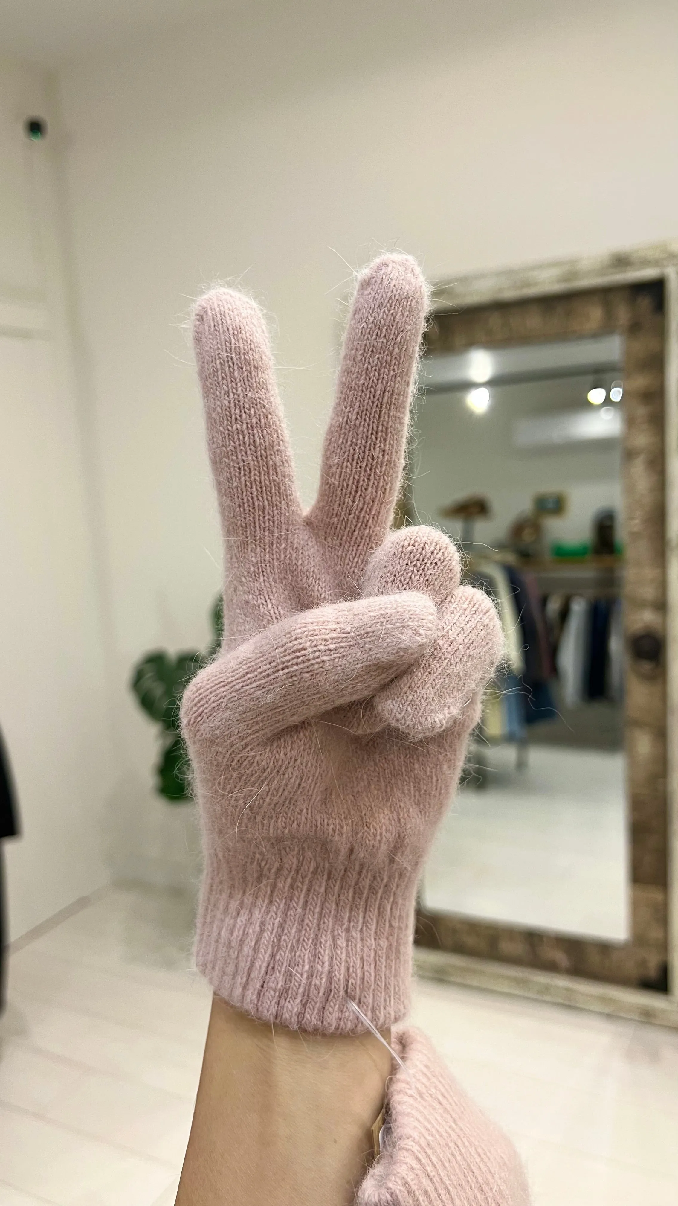 NORA Angora gloves