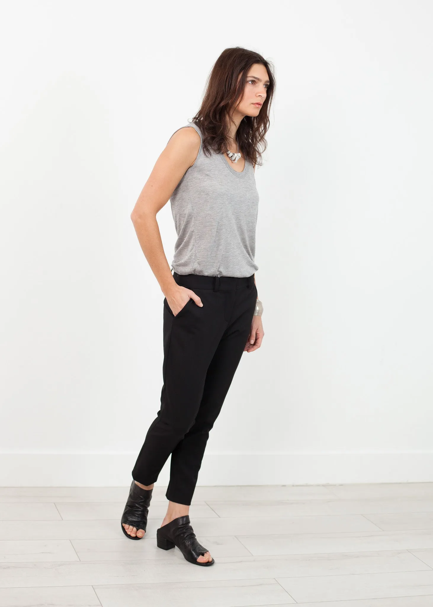 Stretch Fitted Pant in Black -UEB